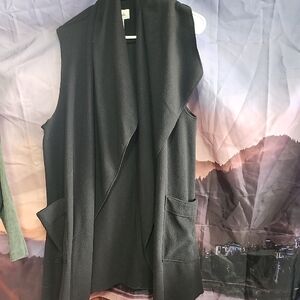 Elegant Black Women's Sleeveless Vest